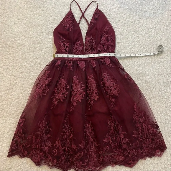 NWT Lulus A Love to Remember Wine Red Lace Backless Skater Dress - Size XS - Picture 9 of 11